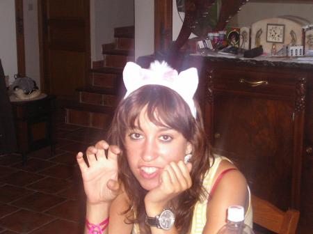 MaHou ! ! ! avec les VRAIES oreilles de minou de marie hihi